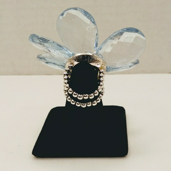 Flower ring stretch to fit. - Picture 2 of 2